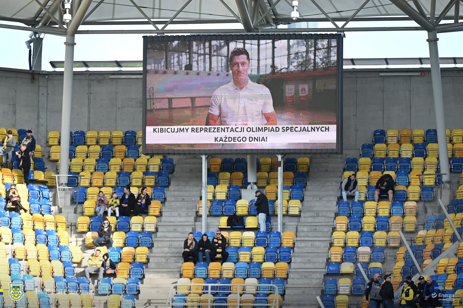 https://arka.gdynia.pl/images/galeria_zdjecie/big/Lewy_f1dc8bb33f9f859b653ca65cca4329b8.jpg