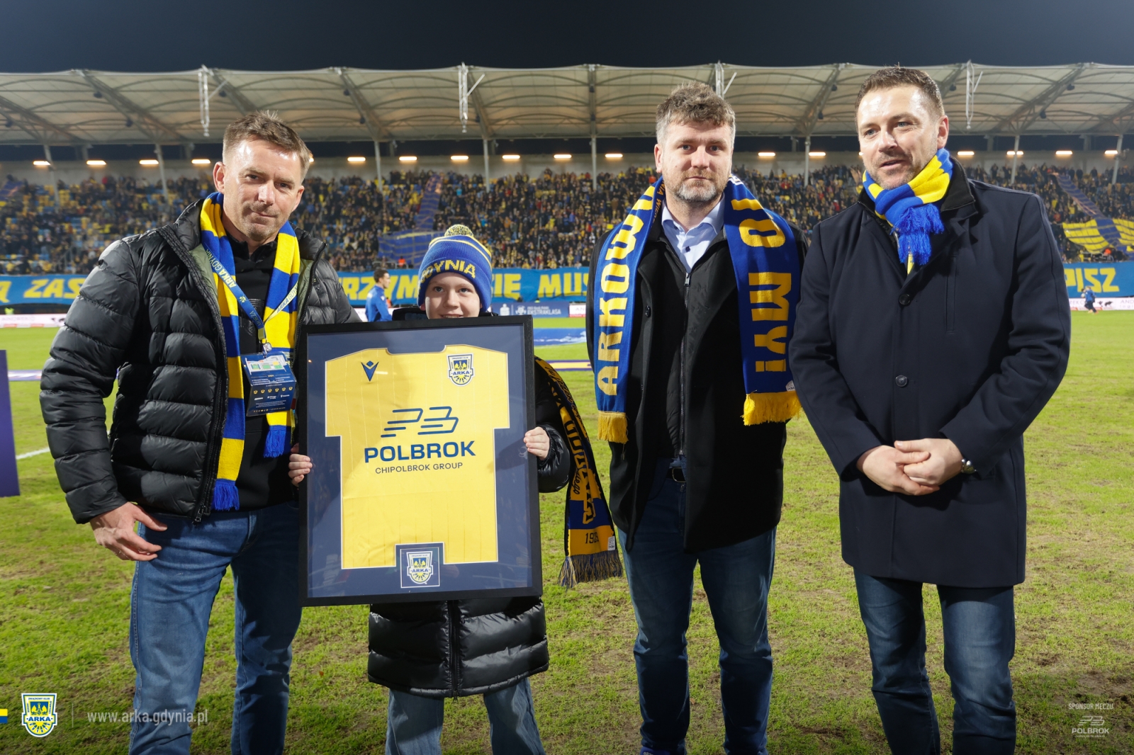 https://arka.gdynia.pl/images/galeria_zdjecie/big/lechia_08_f0ed5a54e41122792b6c9346d9d9e859.jpg